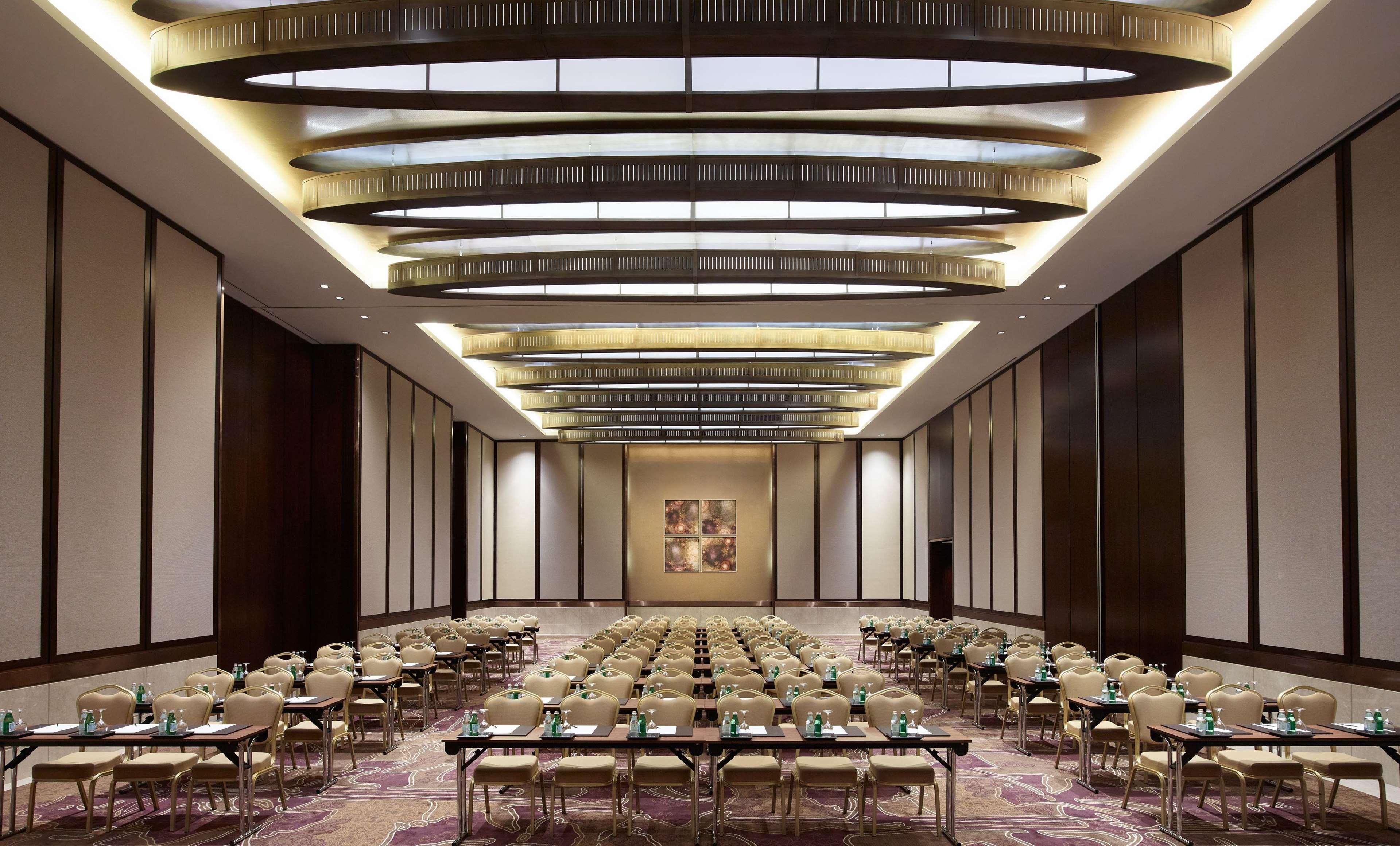 Swissôtel Living Al Ghurair 5*