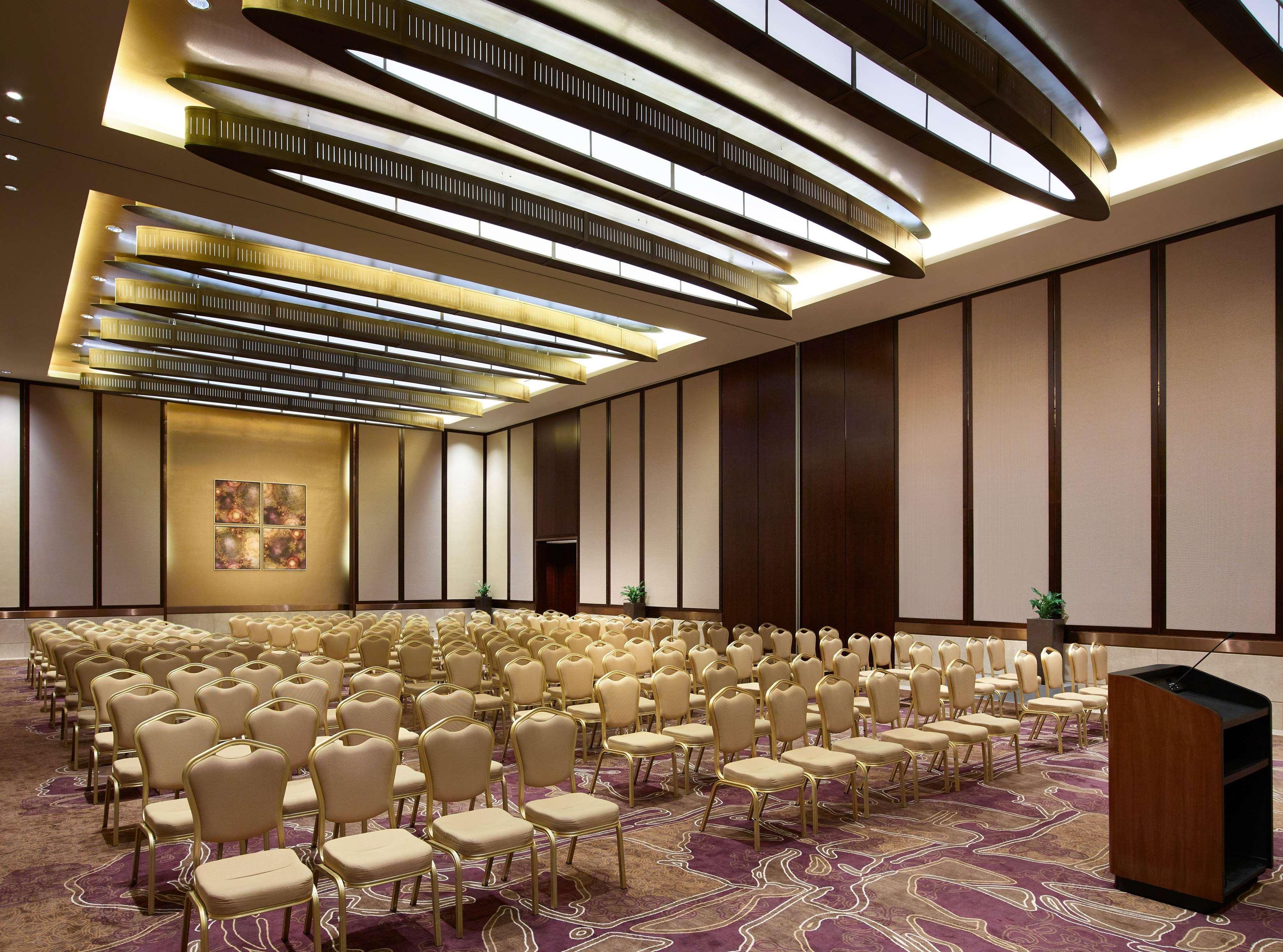 Swissôtel Living Al Ghurair Apart-hotel 5*