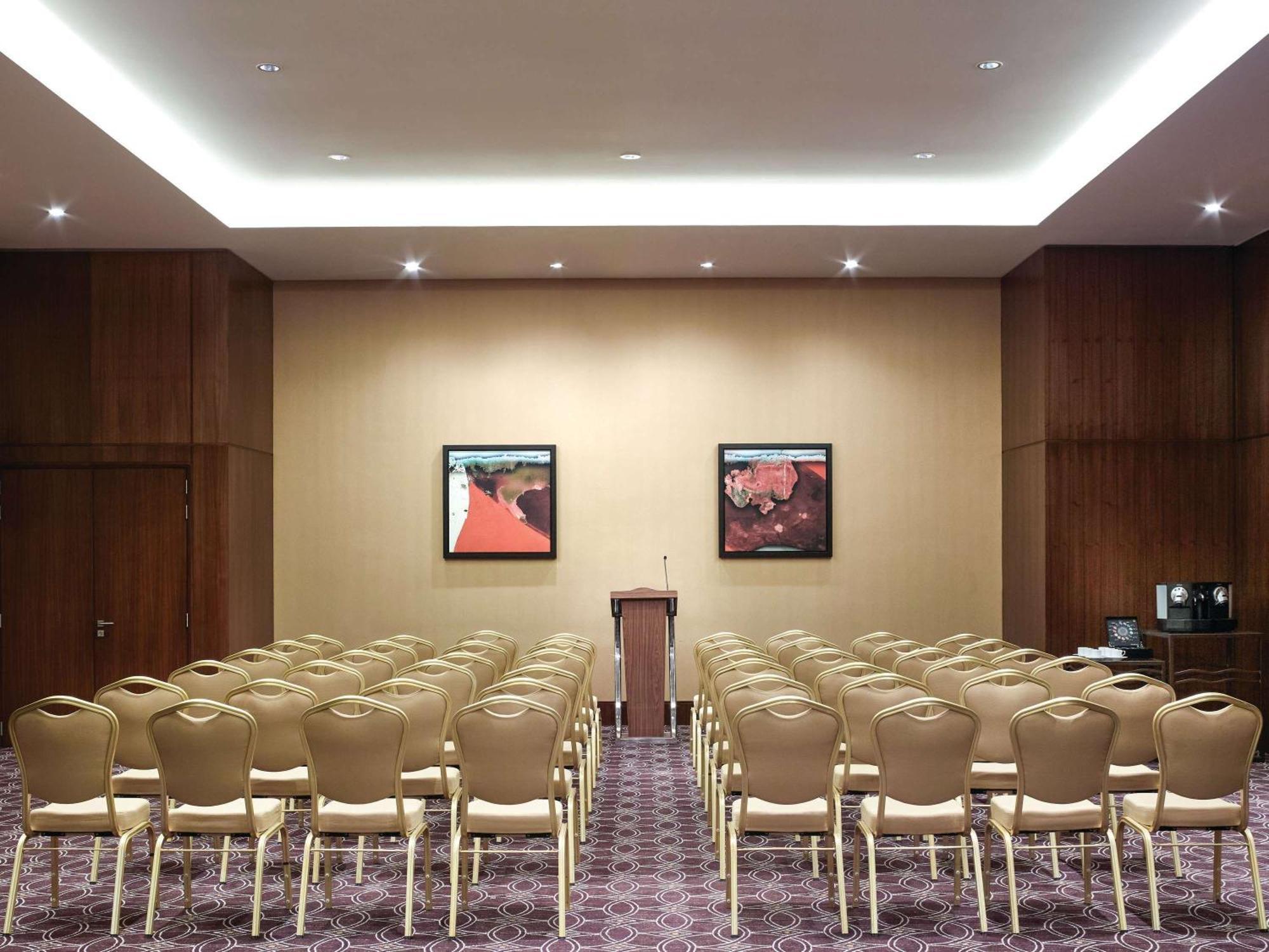 Swissôtel Living Al Ghurair 5* Dubai